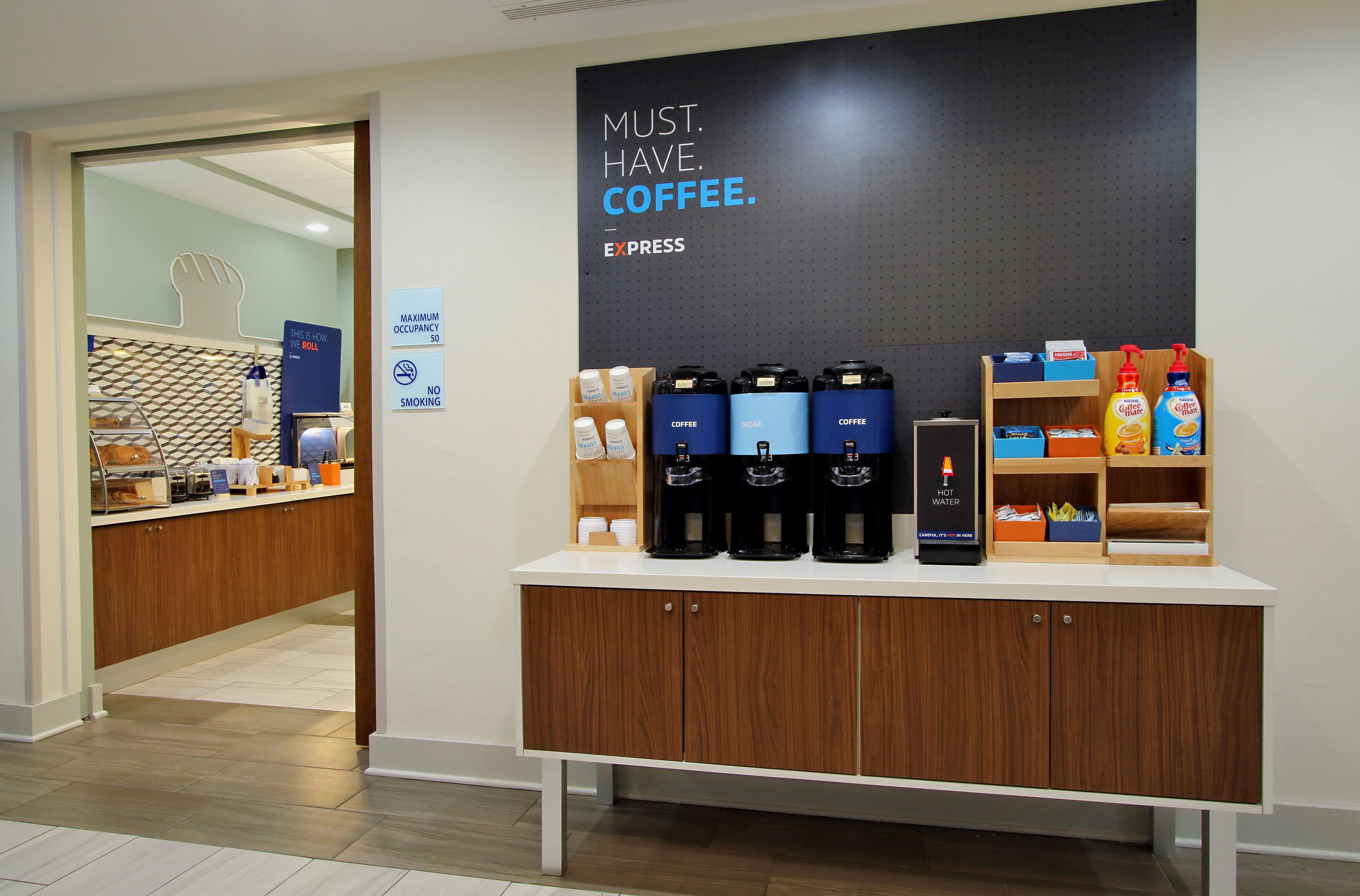 Holiday Inn Express Hotel & Suites Marina By Ihg Esterno foto