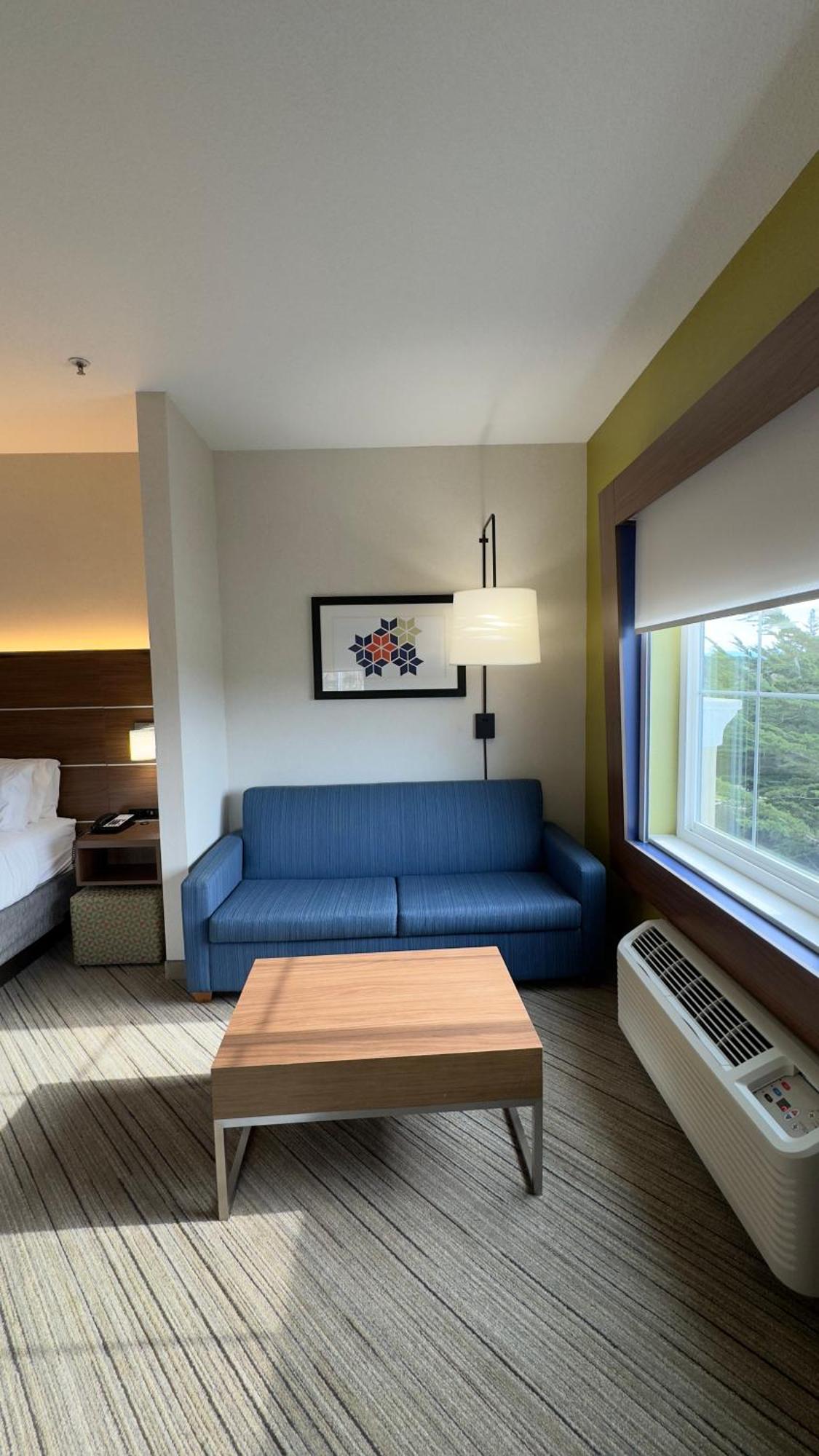 Holiday Inn Express Hotel & Suites Marina By Ihg Esterno foto